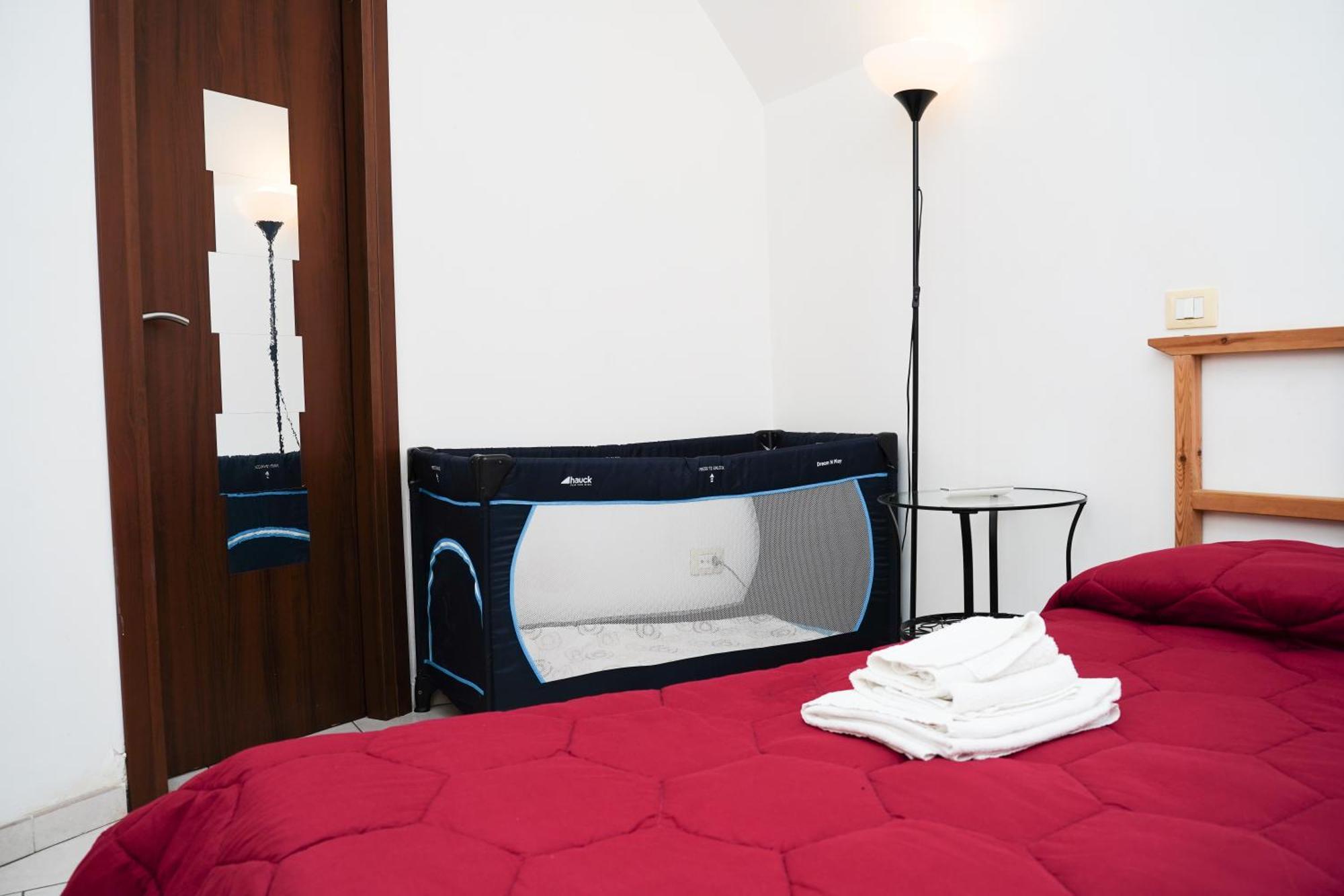 Casa Friends' House Napoli Apartment Exterior foto